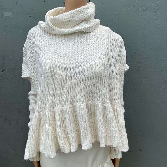 Free People Layer Cake Turtleneck Size M Sweater Bohemian Oversized Cabincore - Picture 5 of 10